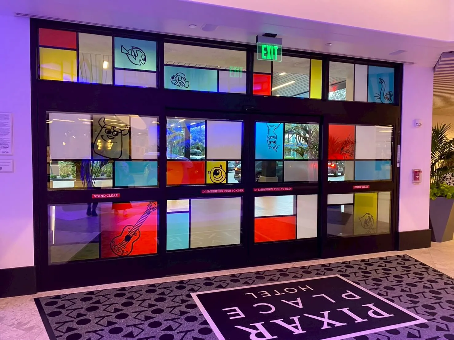 4泊6日で滞在するにはいくらかかる？